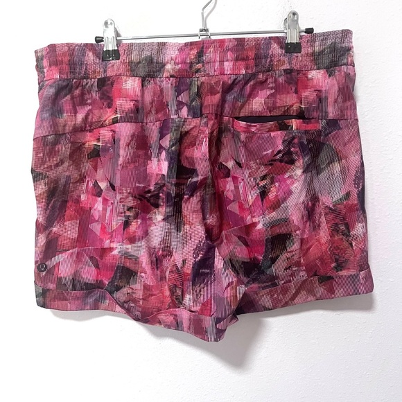 Lululemon Spring Break Away Short *4-way Stretch 3"
Sun Dazed Multi Pink 12 - Picture 3 of 10